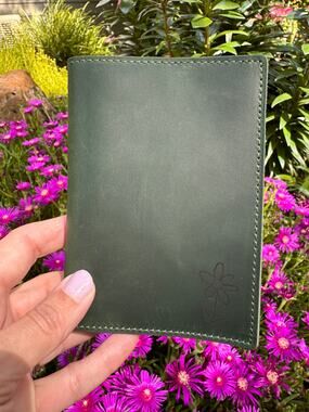 Genuine Leather Passport Holder DARK GREEN Passport Wallet NEW FAST SHIP